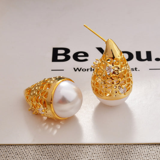 High-end, Light-luxury Waterdrop Pearl Stud Earrings